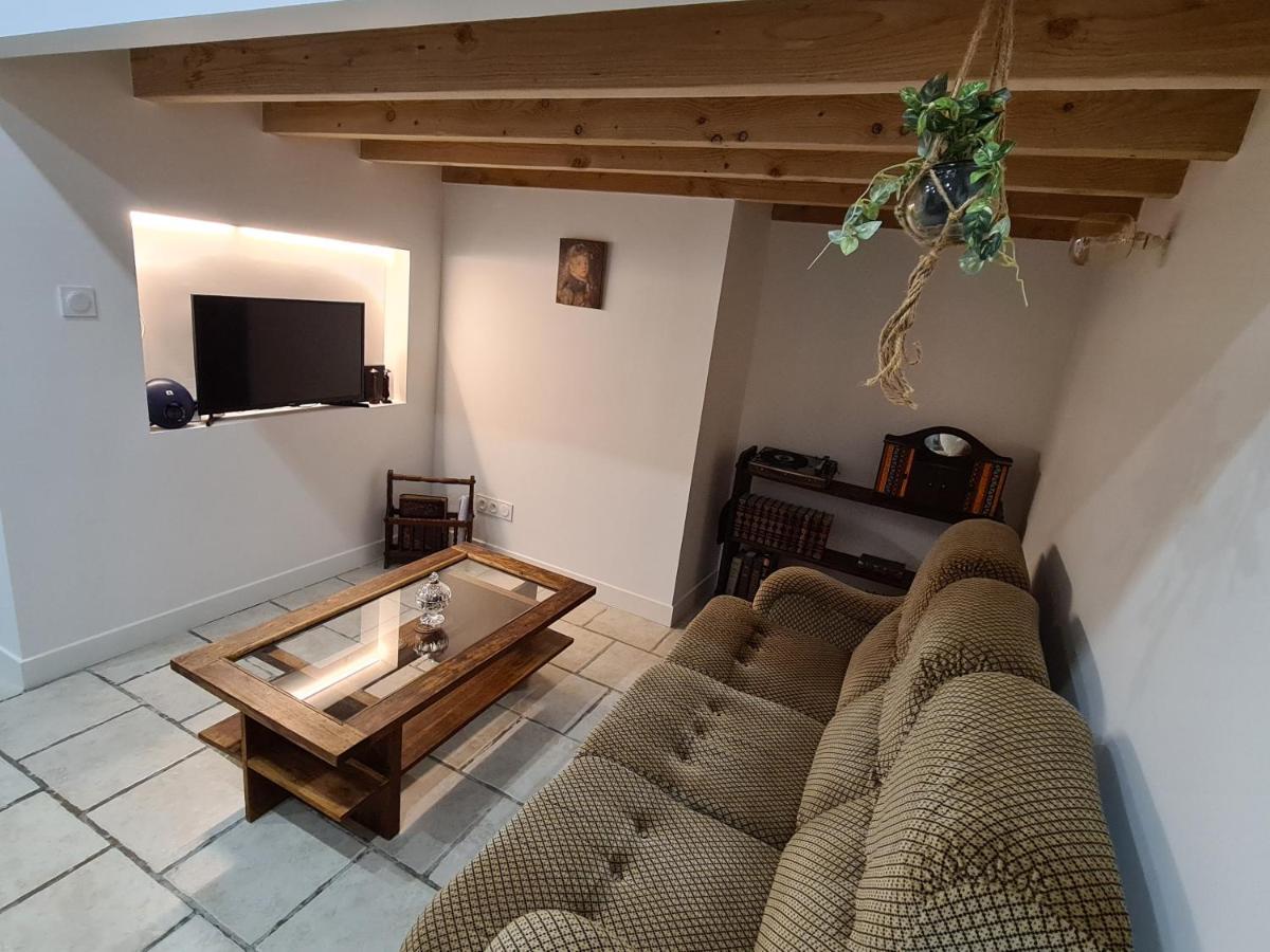 Ceci N'Est Pas Qu'Un Logement Apartment Montpellier Exterior photo